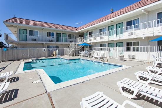 Motel 6 Stockton - Charter Way West