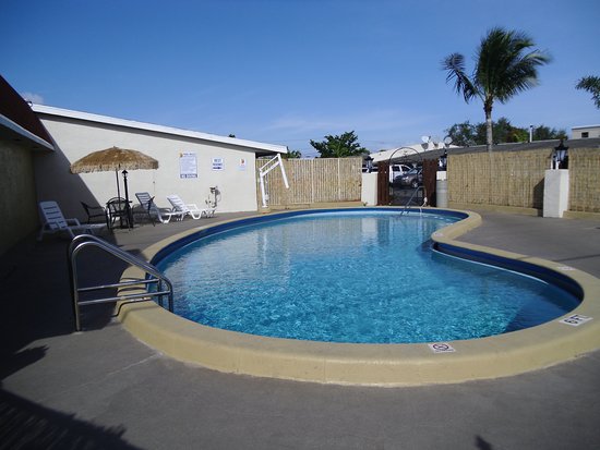 Super 8 by Wyndham Lantana West Palm Beach