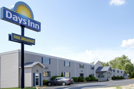 Days Inn by Wyndham Cedar Falls- University Plaza