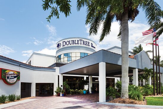 DoubleTree by Hilton Fort Myers at Bell Tower Shops