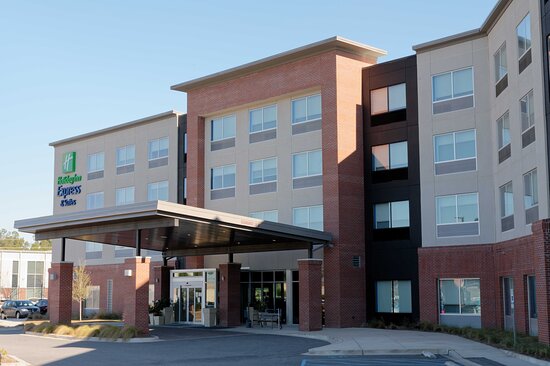 Holiday Inn Express & Suites Summerville By IHG
