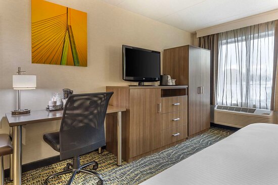 Best Western Plus New Englander