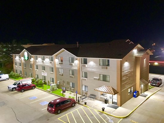 Quincy Inn & Suites
