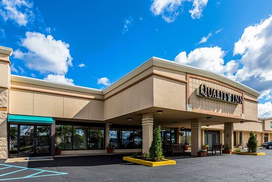 University Quality Inn