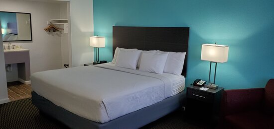 Travelodge By Wyndham Livonia - Detroit