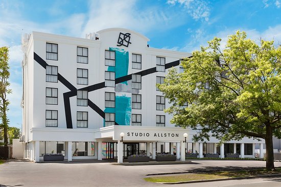 Studio Allston Hotel
