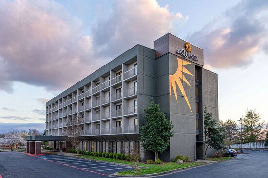 La Quinta Inn & Suites by Wyndham Kingsport TriCities Airpt