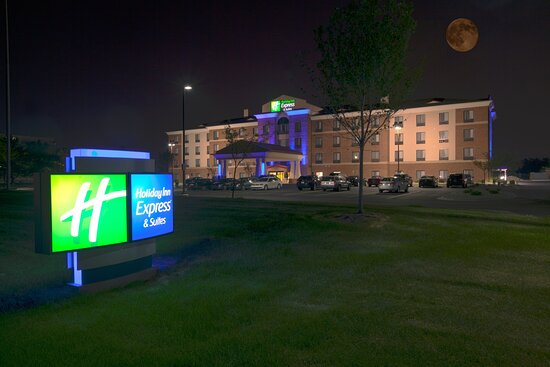Holiday Inn Express & Suites Detroit North - Troy By IHG