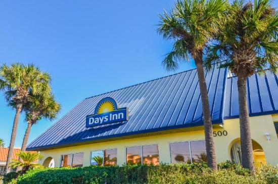 Days Inn by Wyndham Cocoa Beach Port Canaveral