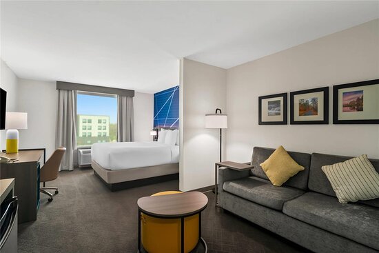 Comfort Suites Bentonville