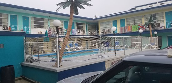 Royal Court Motel