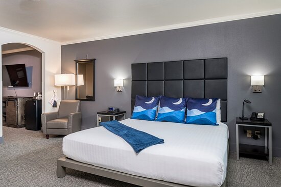 Wood River Inn & Suites