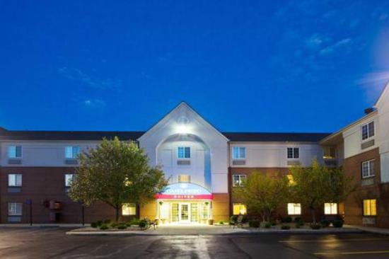 Sonesta Simply Suites Detroit Troy