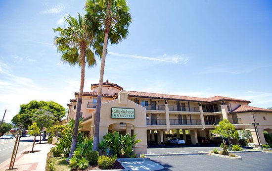 Lamplighter Inn & Suites