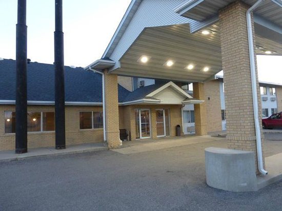 Bison Inn & Suites on University