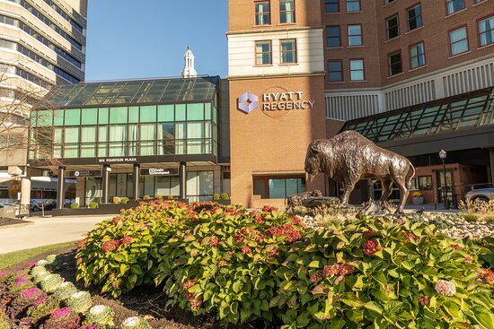 Hyatt Regency Buffalo / Hotel and Conference Center