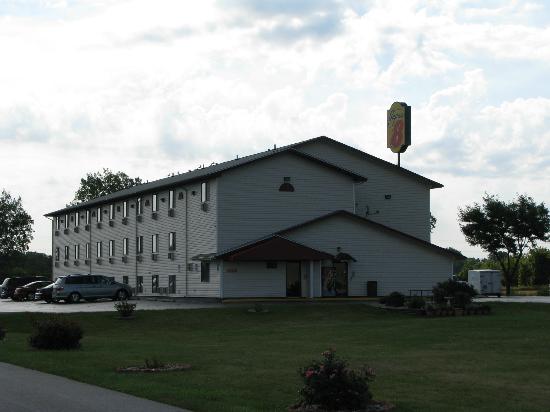 Super 8 by Wyndham Saginaw