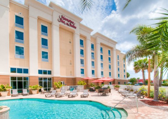 Hampton Inn & Suites Fort Myers-Colonial Blvd.
