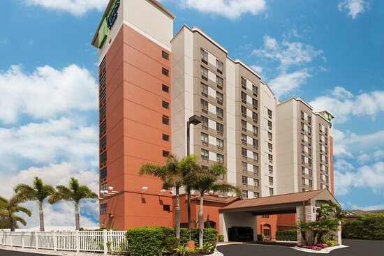 Holiday Inn Express & Suites Nearest Universal Orlando By IHG