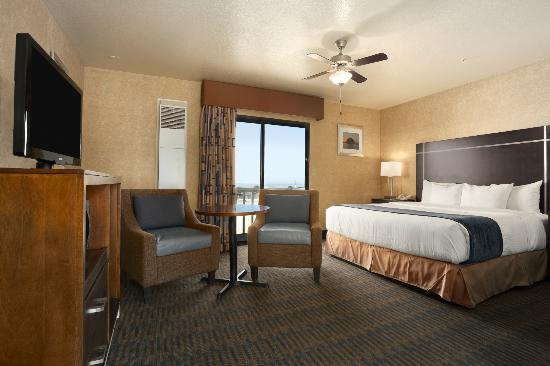 Harbor House Inn