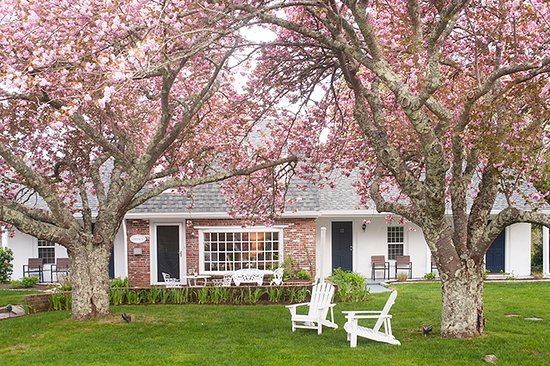 Chatham Seafarer Inn