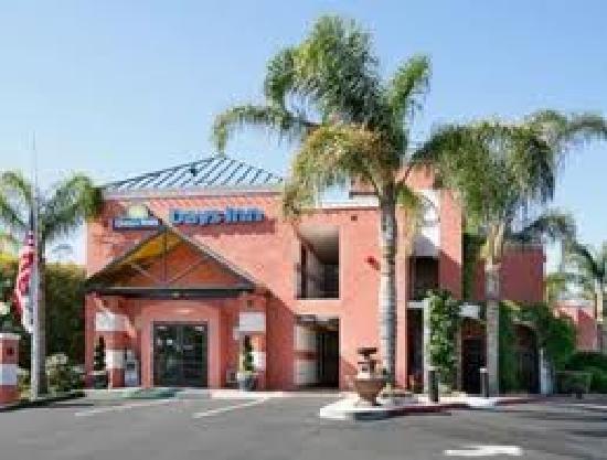 Days Inn by Wyndham Concord