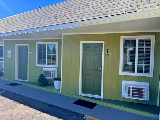Chalet Motel