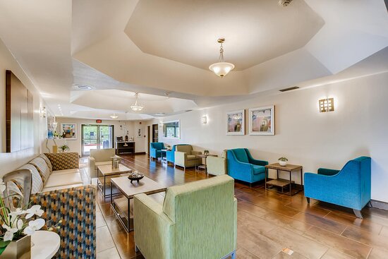 Orangewood Inn & Suites