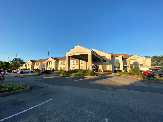 Super 8 by Wyndham Olive Branch