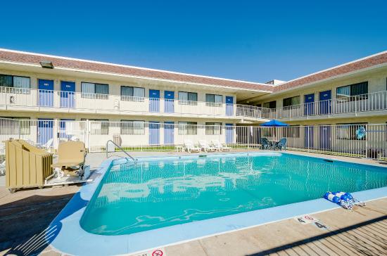 Park Inn by Radisson, Thornton