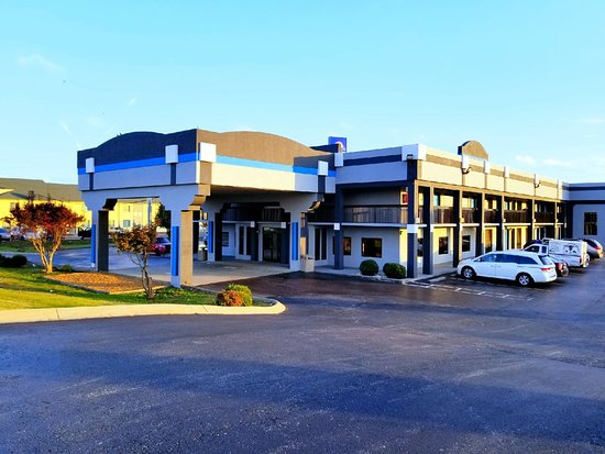 Gateway Inn and Suites