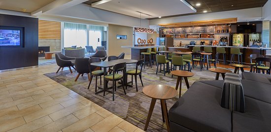 Courtyard by Marriott Medford Airport