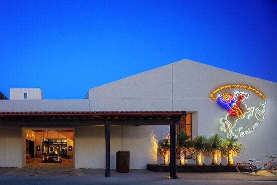 Texican Court, Valencia Hotel Collection