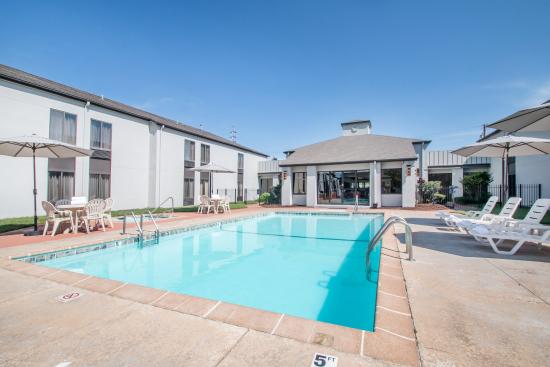 Best Western Courtview Hotel