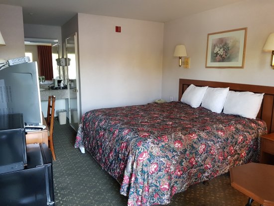 Americas Best Value Inn & Suites - Wine Country
