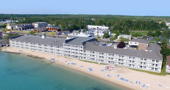 Hamilton Inn Select Beachfront Mackinaw City