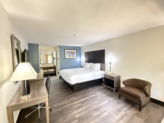 Baymont Inn & Suites Tallahassee
