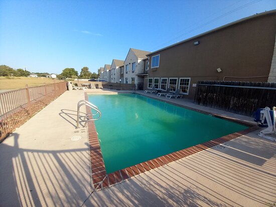 Comfort Suites