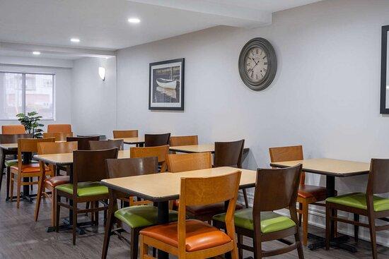 Travelodge Suites Saint John