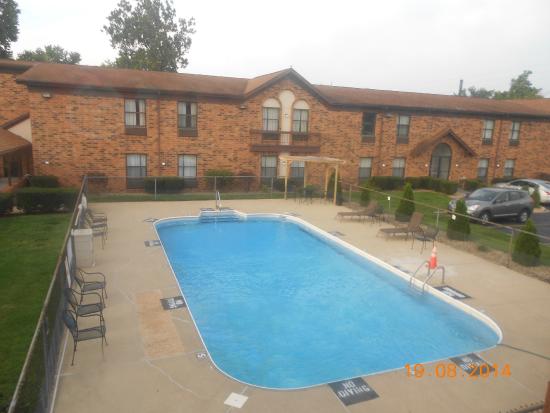 Homestyle Inn & Suites