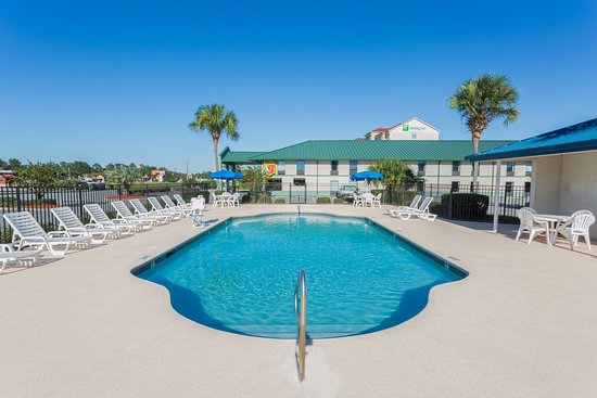 Super 8 by Wyndham Valdosta/Conf Center Area