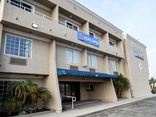 Motel 6 Azusa, CA