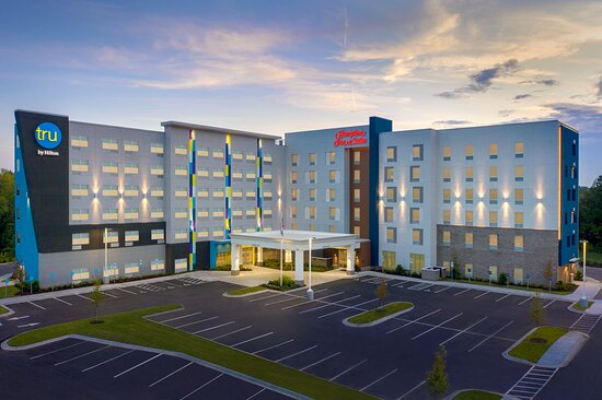 Hampton Inn & Suites Charlotte Airport Lake Pointe