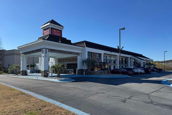 Econo Lodge Inn & Suites