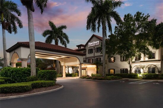 Hawthorn Suites by Wyndham Naples