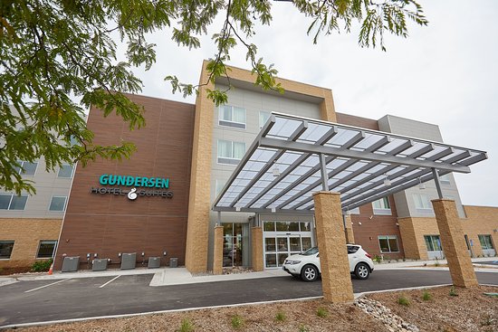 Gundersen Hotel & Suites