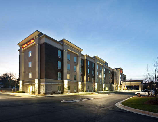 Hampton Inn & Suites Holly Springs