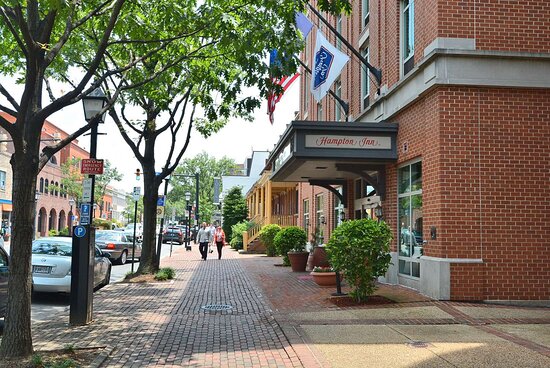 Hampton Inn Alexandria-old Town/king St. Metro