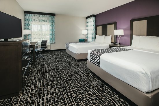 La Quinta Inn & Suites by Wyndham Blue Springs