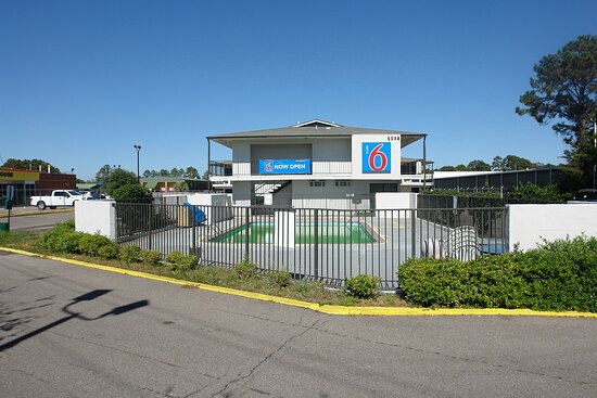 Motel 6 Hattiesburg, MS